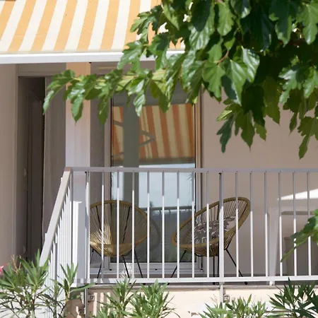 La Loggia Du Triton - Superbe T2 Avec Parking * Le Grau-du-Roi